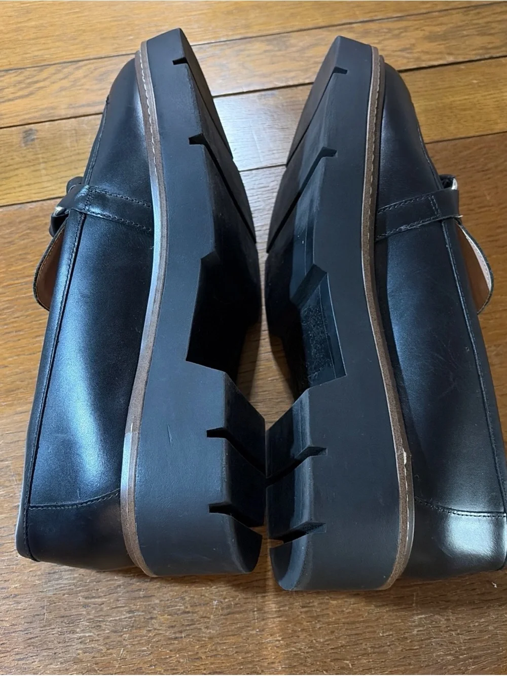 Nordstrom Black Leather Loafers with Silver Chain and Ribbon - Picture 3 of 8